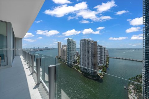 Condo in Miami, Florida, 4 bedrooms  № 1818125 - photo 14