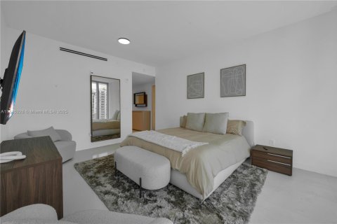 Condo in Miami, Florida, 4 bedrooms  № 1818125 - photo 30