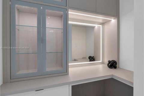 Condo in Miami, Florida, 4 bedrooms  № 1818125 - photo 25