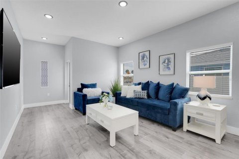 Immobilier commercial à Daytona Beach, Floride 5 chambres, 297.94 m2 № 2145526