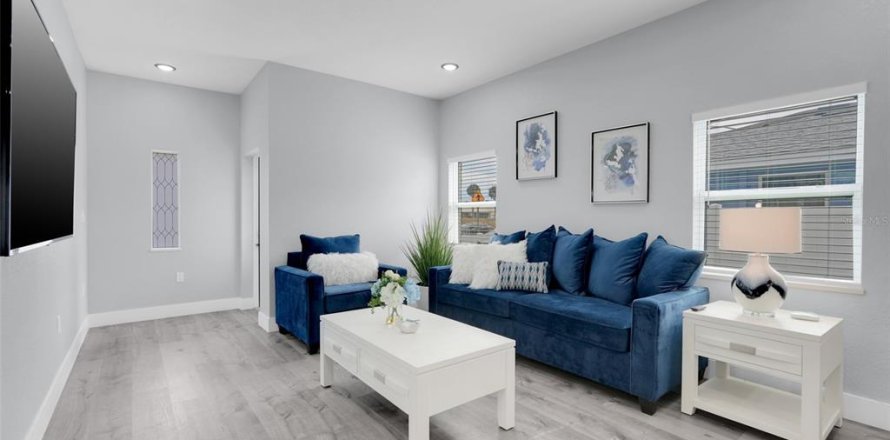 Immobilier commercial à Daytona Beach, Floride 5 chambres, 297.94 m2 № 2145526