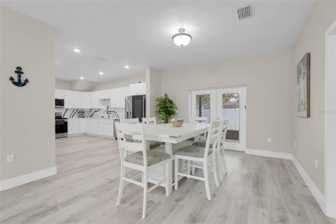 Immobilier commercial à vendre à Daytona Beach, Floride: 5 chambres, 297.94 m2 № 2145526 - photo 23