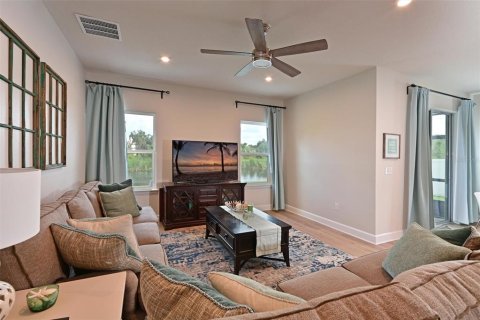 Villa ou maison à vendre à Parrish, Floride: 3 chambres, 221.48 m2 № 2358126 - photo 10