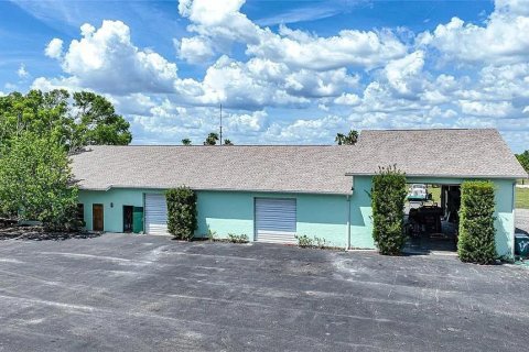 Propiedad comercial en Punta Gorda, Florida 167.22 m2 № 2214109