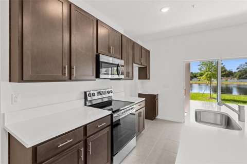 Купить таунхаус в Орландо, Флорида 10 комнат, 154.5м2, № 2380490 - фото 9