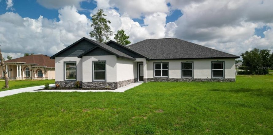 Casa en Ocala, Florida 4 dormitorios, 251.39 m2 № 2350213
