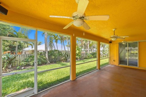 Casa en venta en Jensen Beach, Florida, 3 dormitorios, 166.67 m2 № 2177067 - foto 16