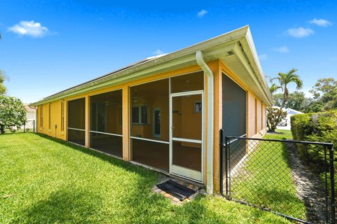 Casa en venta en Jensen Beach, Florida, 3 dormitorios, 166.67 m2 № 2177067 - foto 24