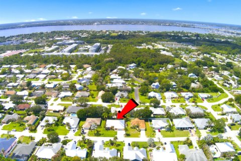 Casa en venta en Jensen Beach, Florida, 3 dormitorios, 166.67 m2 № 2177067 - foto 12
