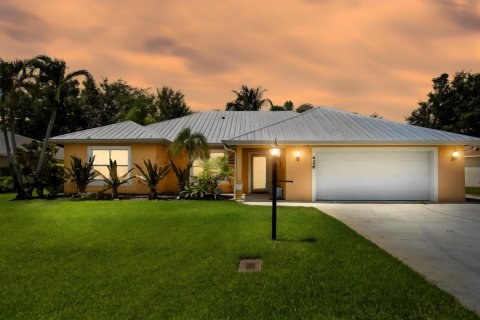 Casa en venta en Jensen Beach, Florida, 3 dormitorios, 166.67 m2 № 2177067 - foto 11