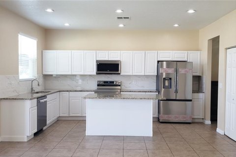 House in Bradenton, Florida 3 bedrooms, 224.82 sq.m. № 1637746 - photo 10