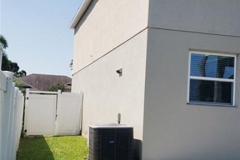 House in Bradenton, Florida 3 bedrooms, 224.82 sq.m. № 1637746 - photo 6