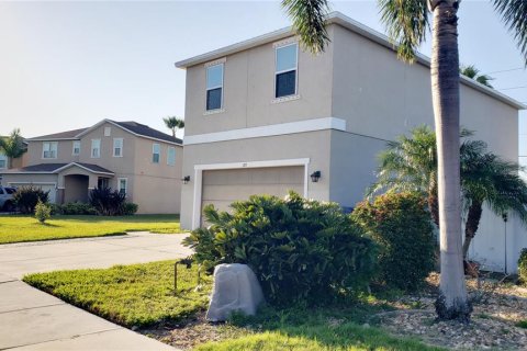 House in Bradenton, Florida 3 bedrooms, 224.82 sq.m. № 1637746 - photo 2