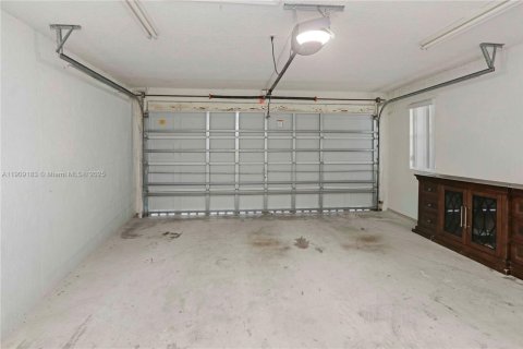 Villa ou maison à vendre à Cutler Bay, Floride: 4 chambres № 1965328 - photo 15