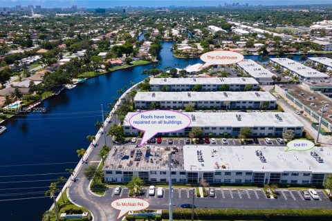 Copropriété à vendre à Pompano Beach, Floride: 2 chambres, 91.23 m2 № 2019545 - photo 3