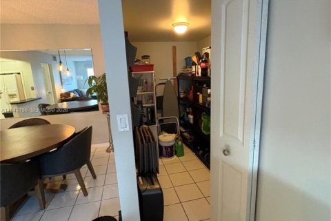 Copropriété à vendre à Pompano Beach, Floride: 2 chambres, 91.23 m2 № 2019545 - photo 16