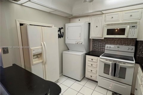Copropriété à vendre à Pompano Beach, Floride: 2 chambres, 91.23 m2 № 2019545 - photo 9
