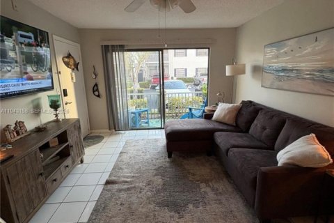 Copropriété à vendre à Pompano Beach, Floride: 2 chambres, 91.23 m2 № 2019545 - photo 14