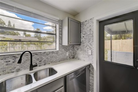 Casa en alquiler en Orlando, Florida, 2 dormitorios, 72.65 m2 № 1243209 - foto 13