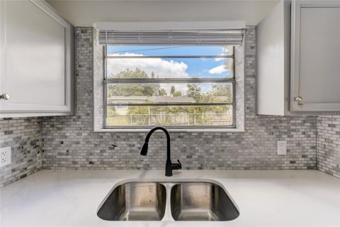 Casa en alquiler en Orlando, Florida, 2 dormitorios, 72.65 m2 № 1243209 - foto 12