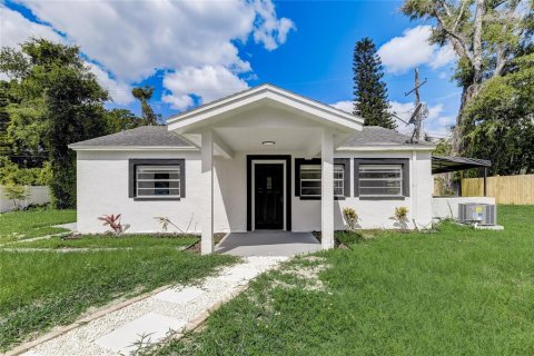 Casa en alquiler en Orlando, Florida, 2 dormitorios, 72.65 m2 № 1243209 - foto 1