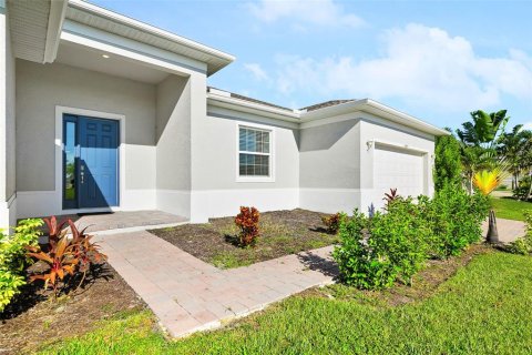 Villa ou maison à vendre à Port Charlotte, Floride: 3 chambres, 184.13 m2 № 2419330 - photo 25
