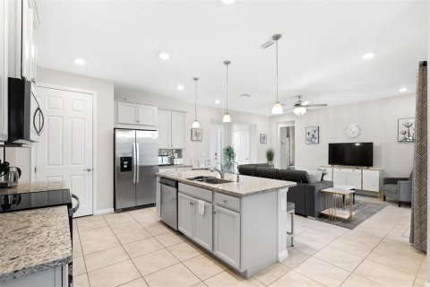 Villa ou maison à vendre à Port Charlotte, Floride: 3 chambres, 184.13 m2 № 2419330 - photo 8