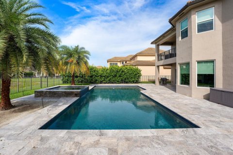 House in Lake Worth, Florida 5 bedrooms, 394.46 sq.m. № 2251539 - photo 11