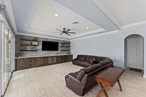 House in Lake Worth, Florida 5 bedrooms, 394.46 sq.m. № 2251539 - photo 24