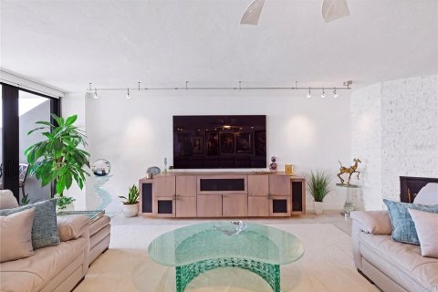 Купить кондоминиум в Клируотер, Флорида 4 комнаты, 328.13м2, № 2294599 - фото 10