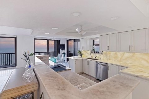 Купить кондоминиум в Клируотер, Флорида 4 комнаты, 328.13м2, № 2294599 - фото 26