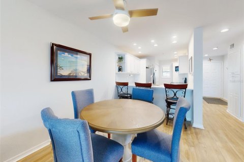 Condo in New Smyrna Beach, Florida, 2 bedrooms  № 1804647 - photo 12