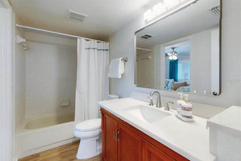 Condo in New Smyrna Beach, Florida, 2 bedrooms  № 1804647 - photo 28