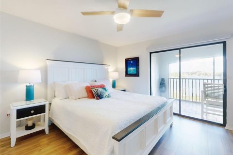 Condo in New Smyrna Beach, Florida, 2 bedrooms  № 1804647 - photo 19
