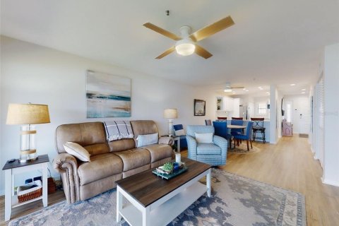 Condo in New Smyrna Beach, Florida, 2 bedrooms  № 1804647 - photo 16