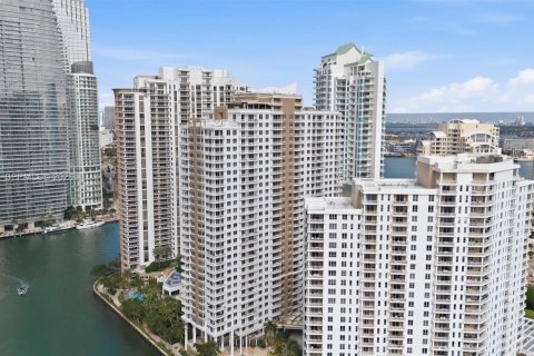 Copropriété à louer à Miami, Floride: 3 chambres, 138.24 m2 № 2025772 - photo 23