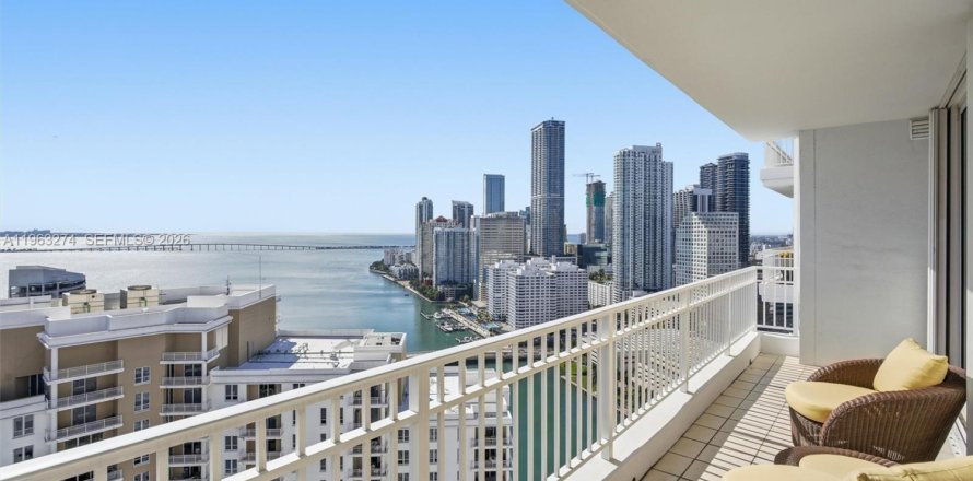 Condo à Miami, Floride, 3 chambres  № 2025772