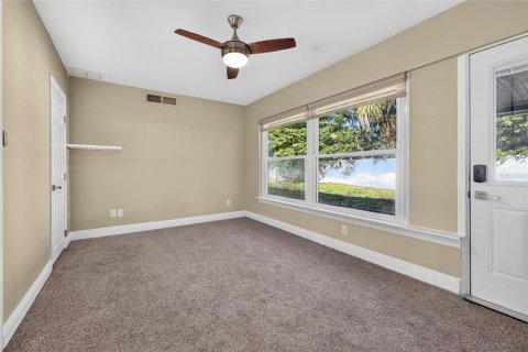 Villa ou maison à vendre à Clearwater, Floride: 4 chambres, 193.98 m2 № 2419567 - photo 11