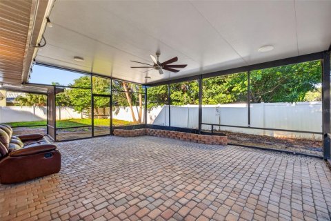 Villa ou maison à vendre à Clearwater, Floride: 4 chambres, 193.98 m2 № 2419567 - photo 20