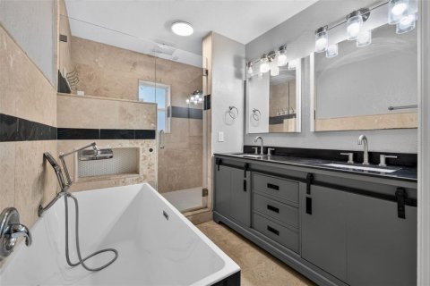 Villa ou maison à vendre à Clearwater, Floride: 4 chambres, 193.98 m2 № 2419567 - photo 16