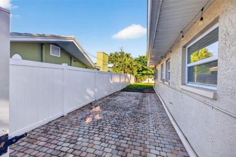 Villa ou maison à vendre à Clearwater, Floride: 4 chambres, 193.98 m2 № 2419567 - photo 21