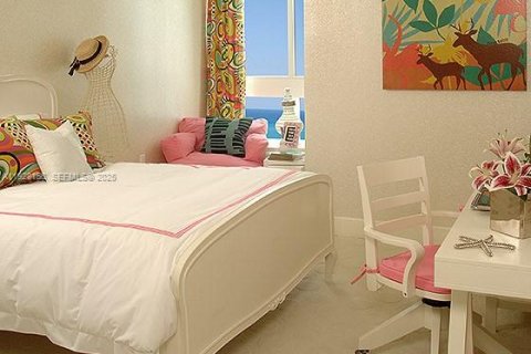 Купить кондоминиум в Санни-Айлс-Бич, Флорида 3 спальни, 257.15м2, № 1988290 - фото 13