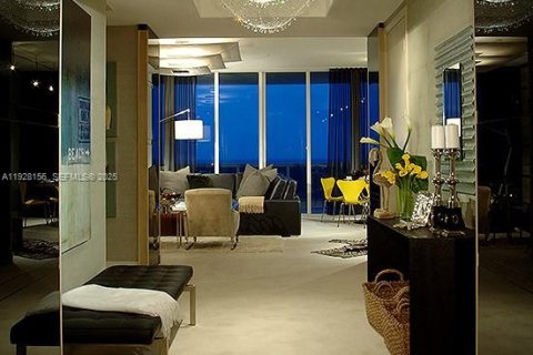 Купить кондоминиум в Санни-Айлс-Бич, Флорида 3 спальни, 257.15м2, № 1988290 - фото 3