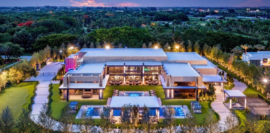 House in Delray Beach, Florida 9 bedrooms, 2084.36 sq.m. № 2240646