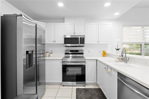 Copropriété à vendre à Bradenton, Floride: 3 chambres, 133.69 m2 № 1754580 - photo 9