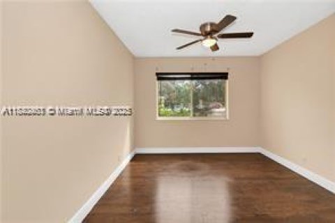 Condo in Tamarac, Florida, 1 bedroom № 1985688 - photo 9