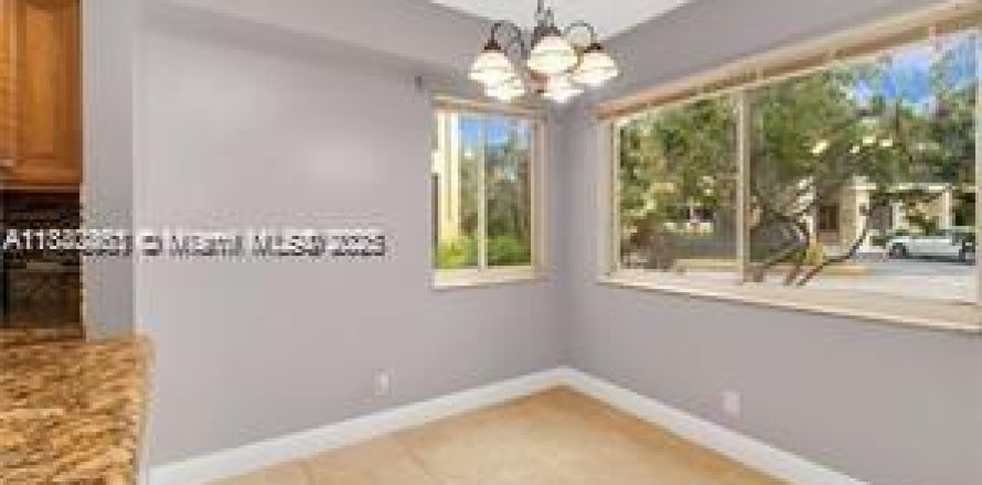 Condo in Tamarac, Florida, 1 bedroom № 1985688