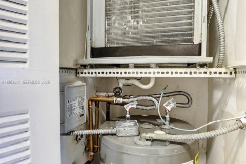 Снять в аренду кондоминиум в Плантация, Флорида 2 спальни, 90.12м2, № 2025510 - фото 29