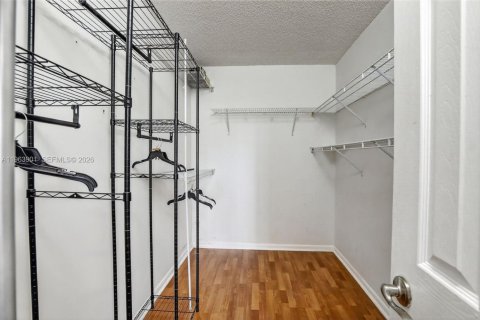 Снять в аренду кондоминиум в Плантация, Флорида 2 спальни, 90.12м2, № 2025510 - фото 22