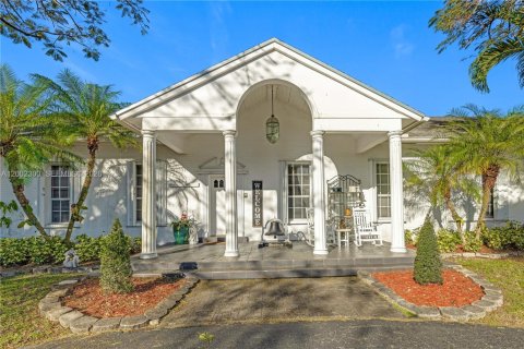 Immobilier commercial à vendre à Homestead, Floride № 2170326 - photo 4